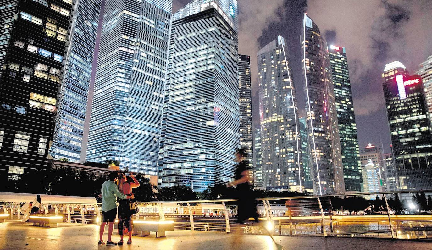 2.- SINGAPUR
