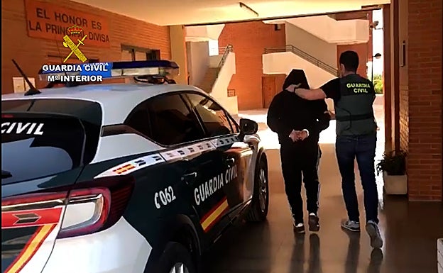 Uno de los detenidos en la operación antidroga. 