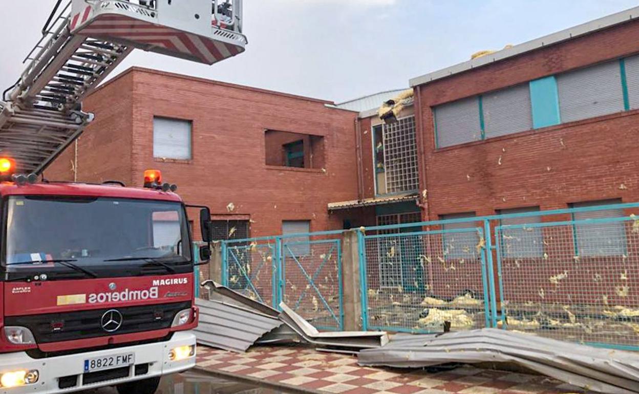 Daños provocados por el temporal en el colegio de Beneixama.