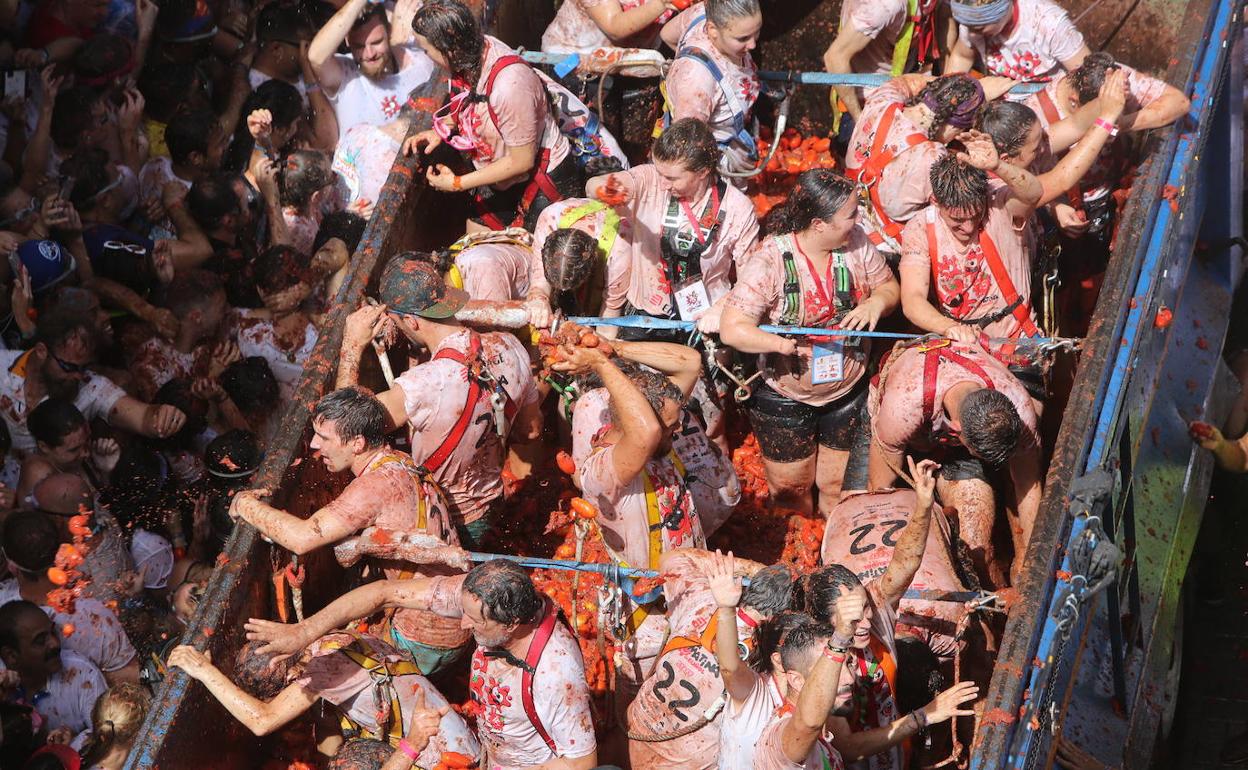 Tomatina de Buñol | «Nos encanta la Tomatina. En nuestro país no hay nada parecido»