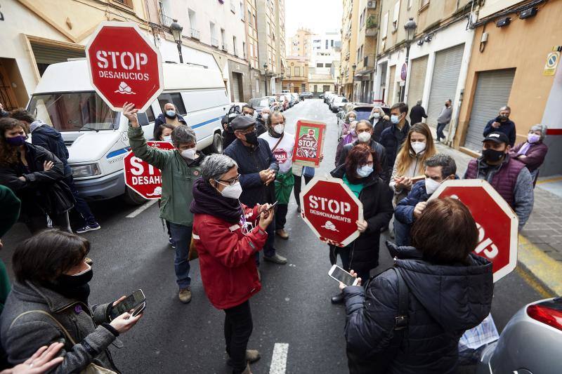 Protesta vecinal contra los desahucios durante la pandemia. 