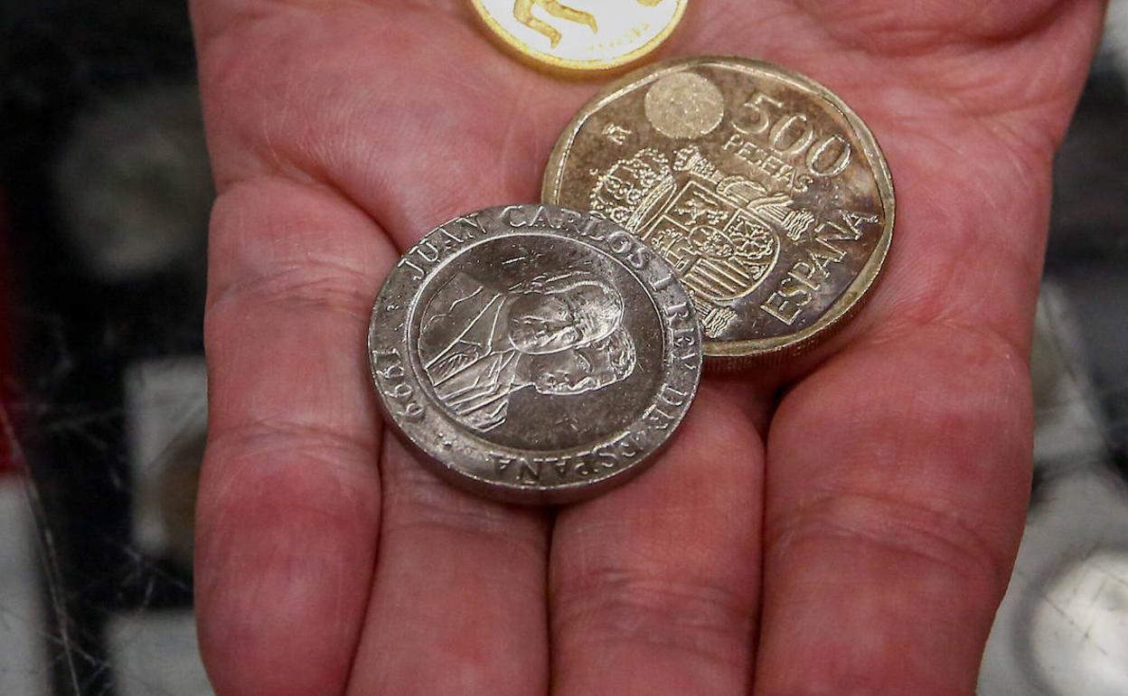 El valenciano Toño Piñeiro ha encontrado en su casa un 'botín' de pesetas. 