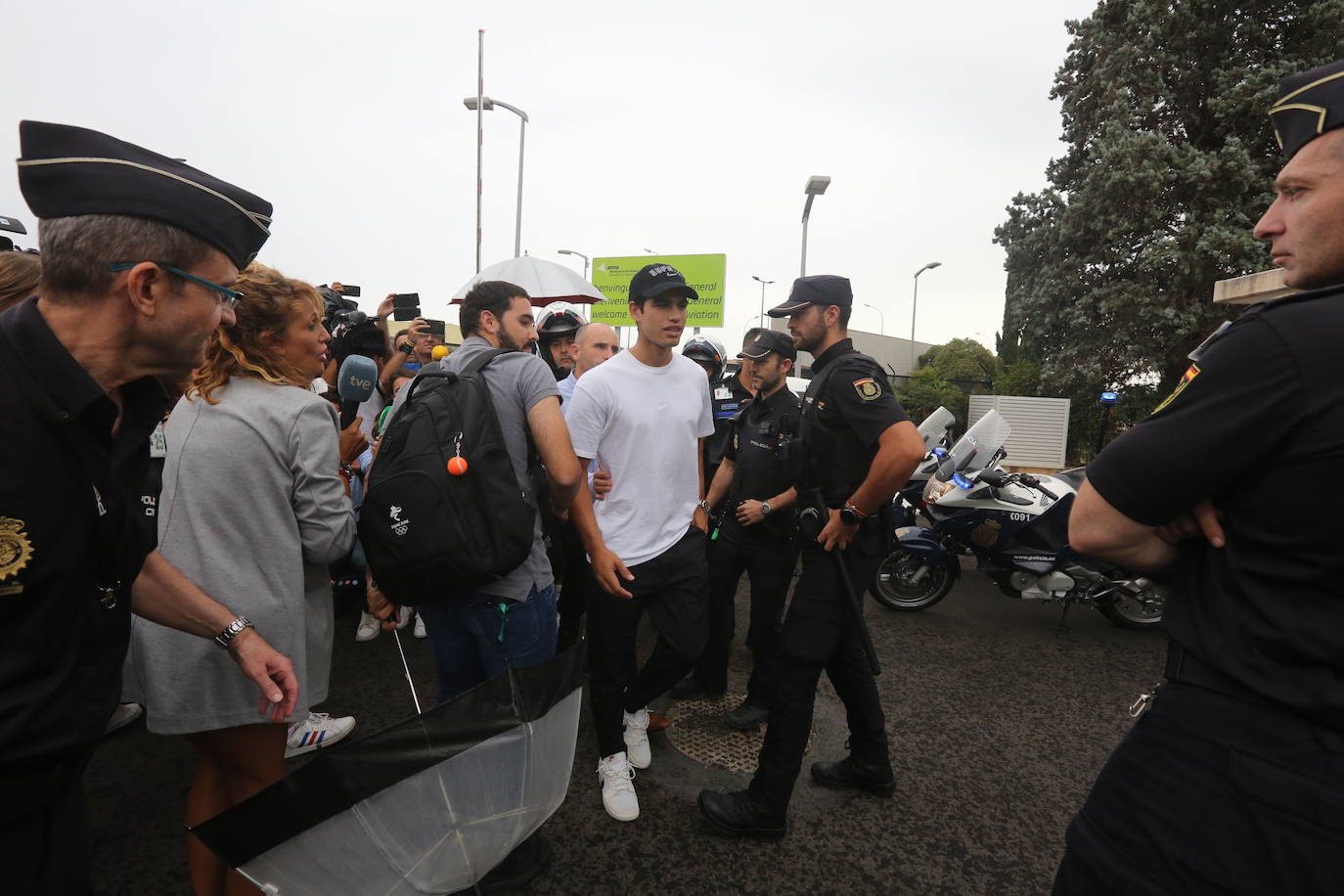 Carlos Alcaraz en su llegada a Valencia