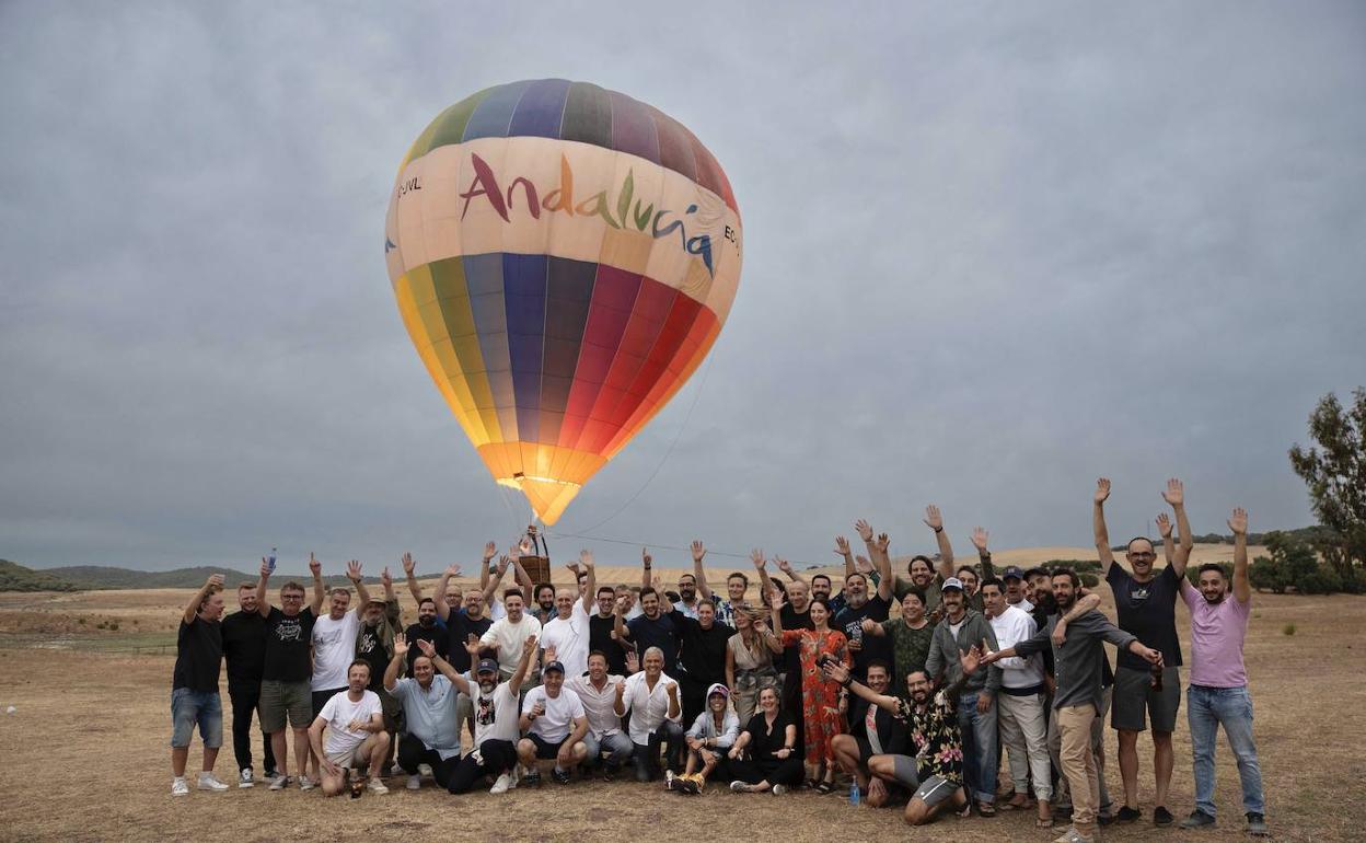 Los cocineros, artistas, científicos y aventureros reunidos por Ángel León en Los Alcornocales. 