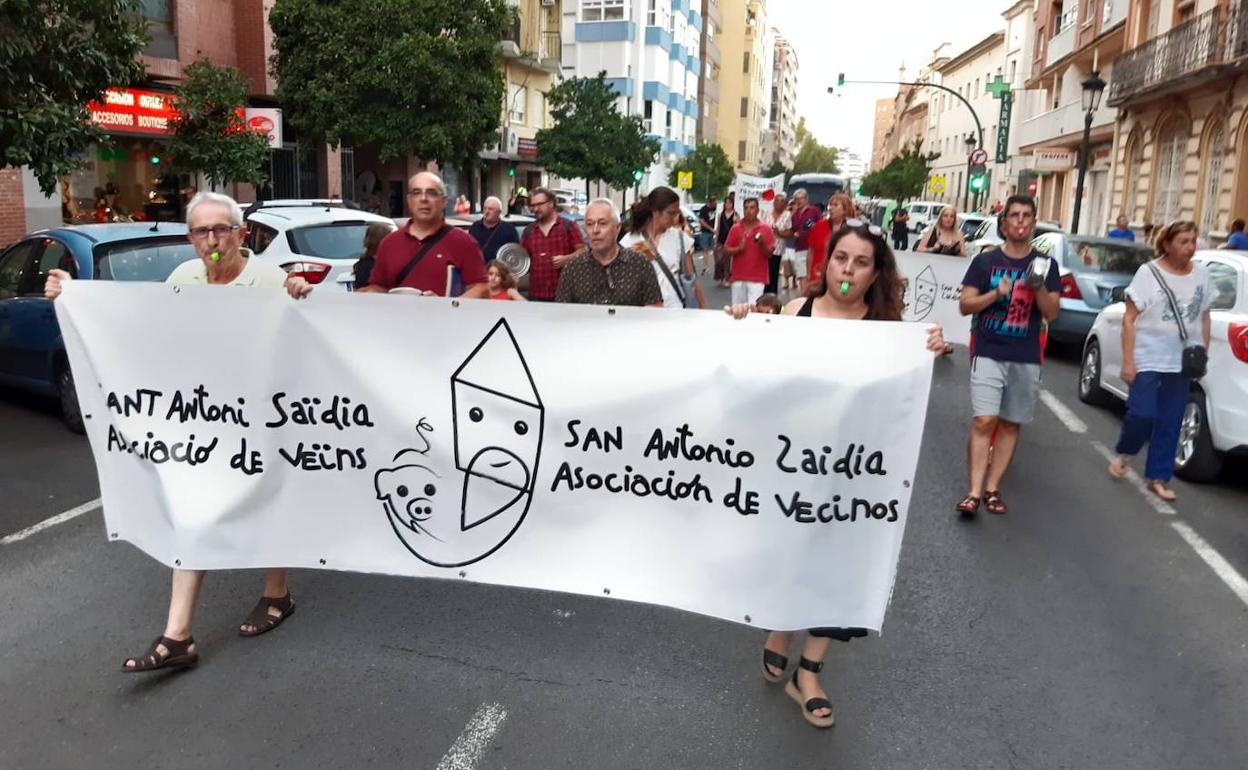 Manifestación vecinal el pasado agosto contra el macrohotel. 