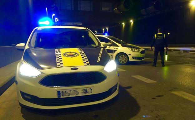 Fallece un policía local de Calpe al rescatar a un hombre atrapado en su coche por las lluvias