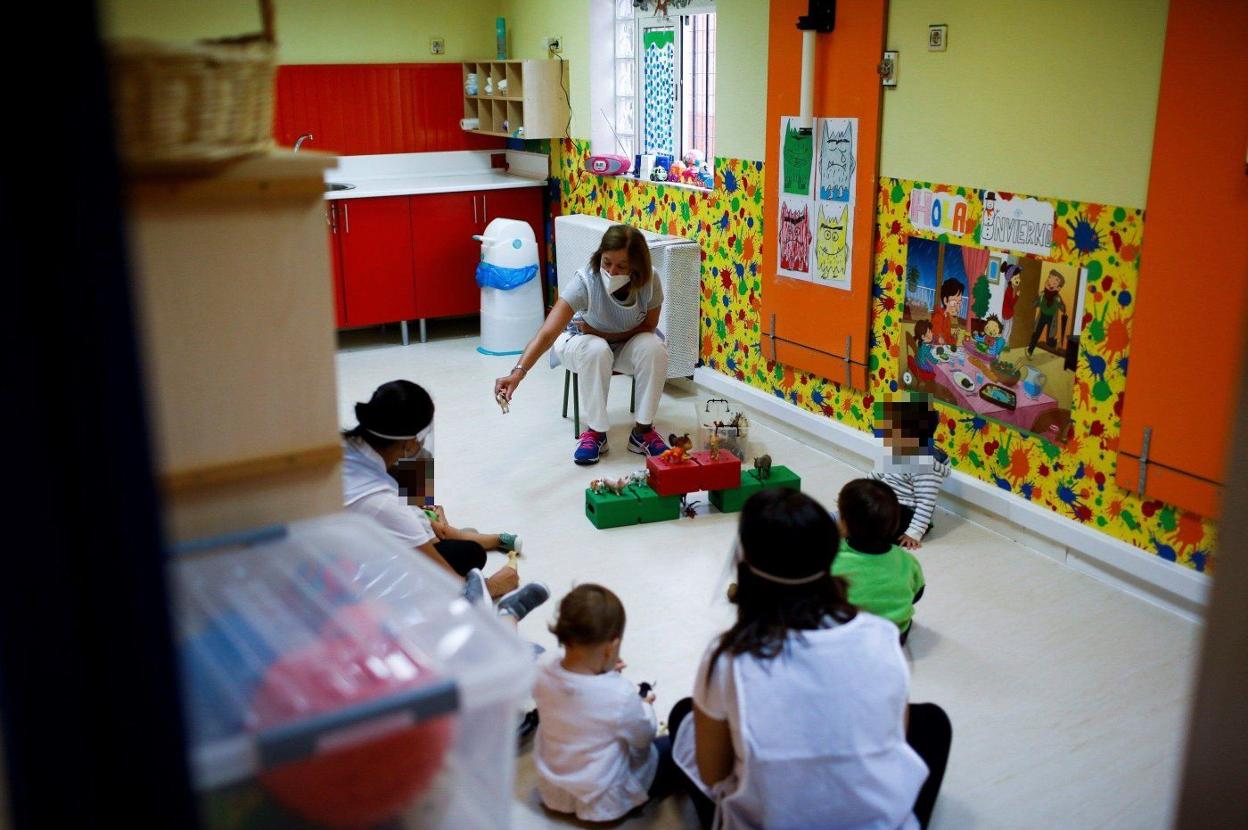 Primer día de clase en un Centro de Educación Infantil, en una foto de archivo. David FernándeZ/EFe