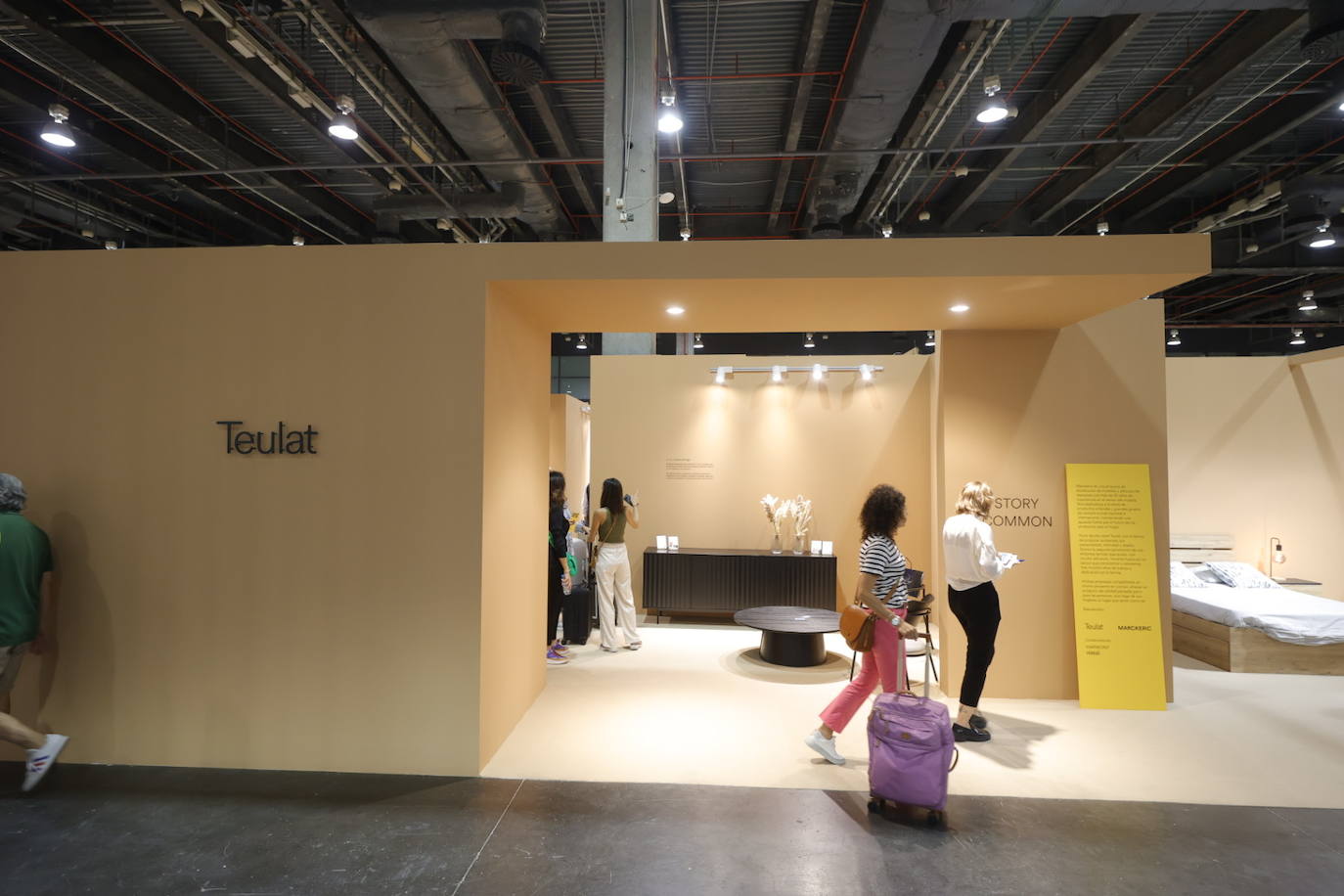 Valencia acoge una edición de récord con profesionales del mueble, iluminación y decoración. En Feria Valencia se dan cita hasta el 23 de septiembre un total 603 empresas y marcas expositoras.