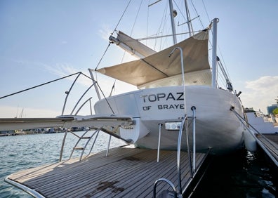 Imagen secundaria 1 - Casa barco en La Marina de Valencia | Mi casa es un barco: vivir fondeado en La Marina