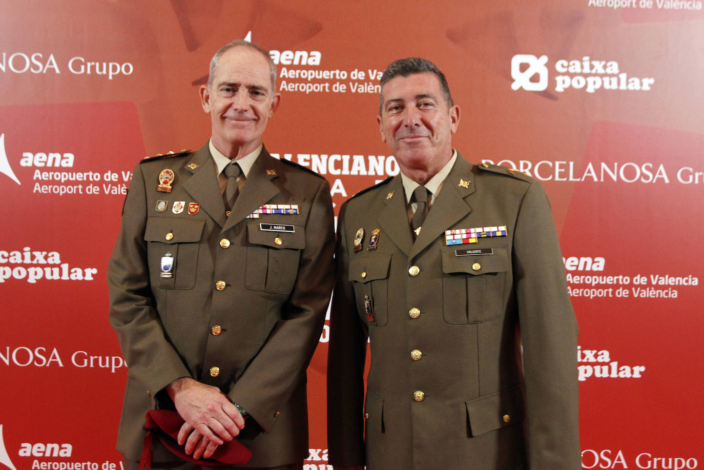 El coronel Jesús Marco, jefe de la Oficina de Comunicación del CGTAD, junto al subteniente Gerardo García.