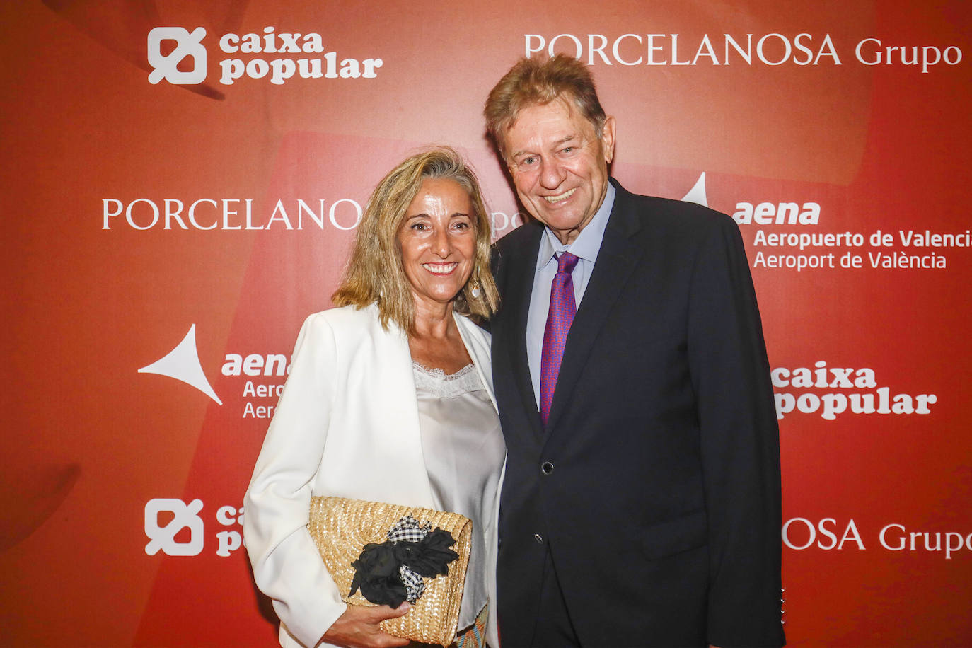 Javier Quesada, presidente ejecutivo de la Fundación Premios Jaume I, y Laura Torrado.