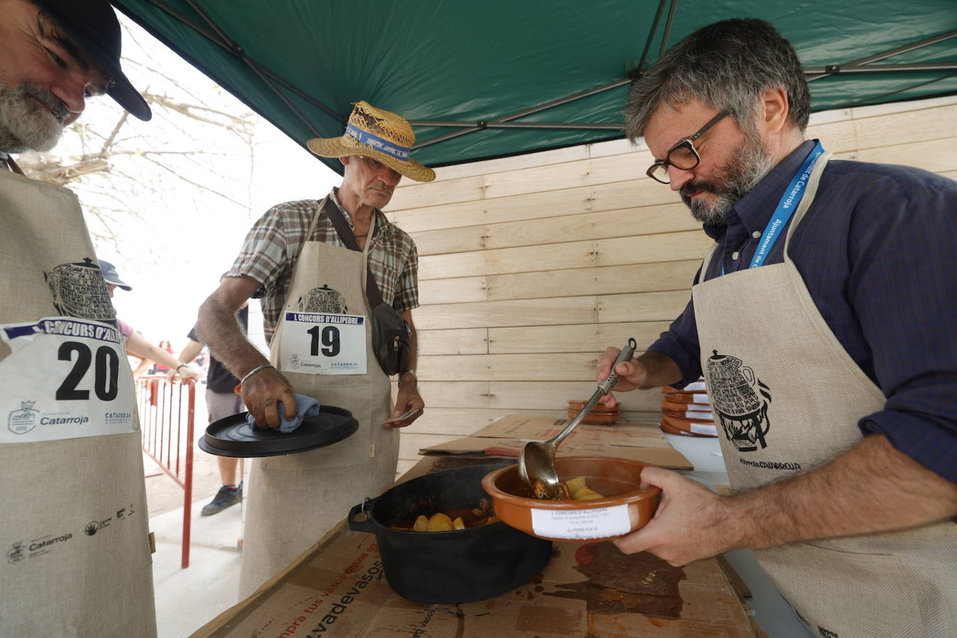 El concurso de allipebre de Catarroja cumple cincuenta años y bate récord con 150 familias o amigos participantes