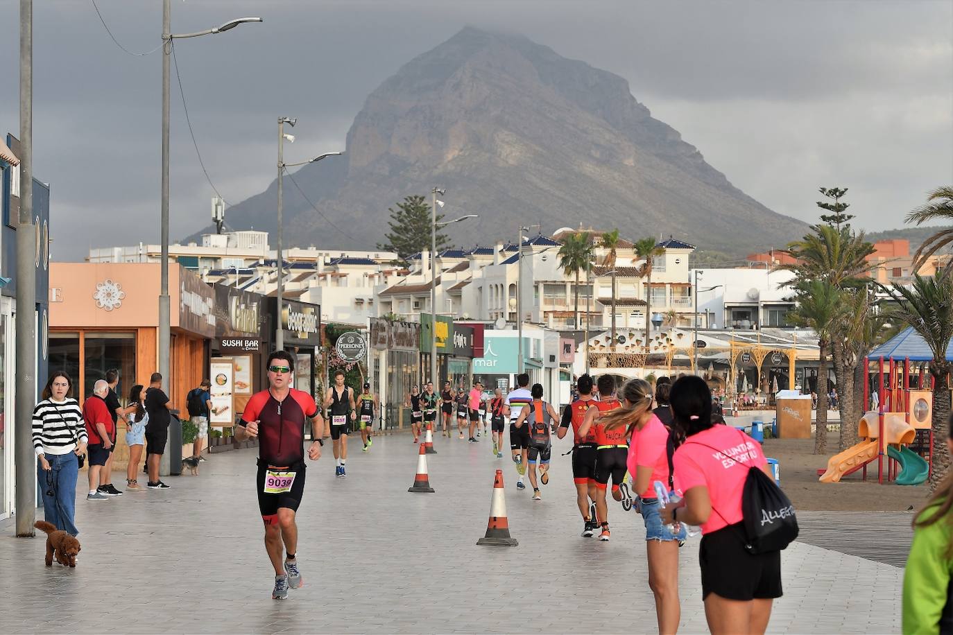 Fotos: Búscate en el triatlón de Xàbia 2022