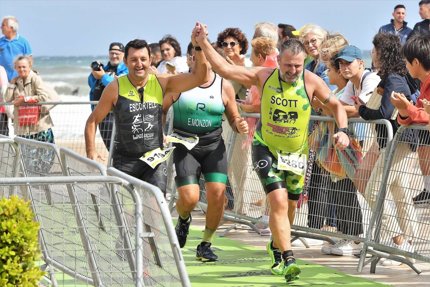 Fotos: Búscate en el triatlón de Xàbia 2022