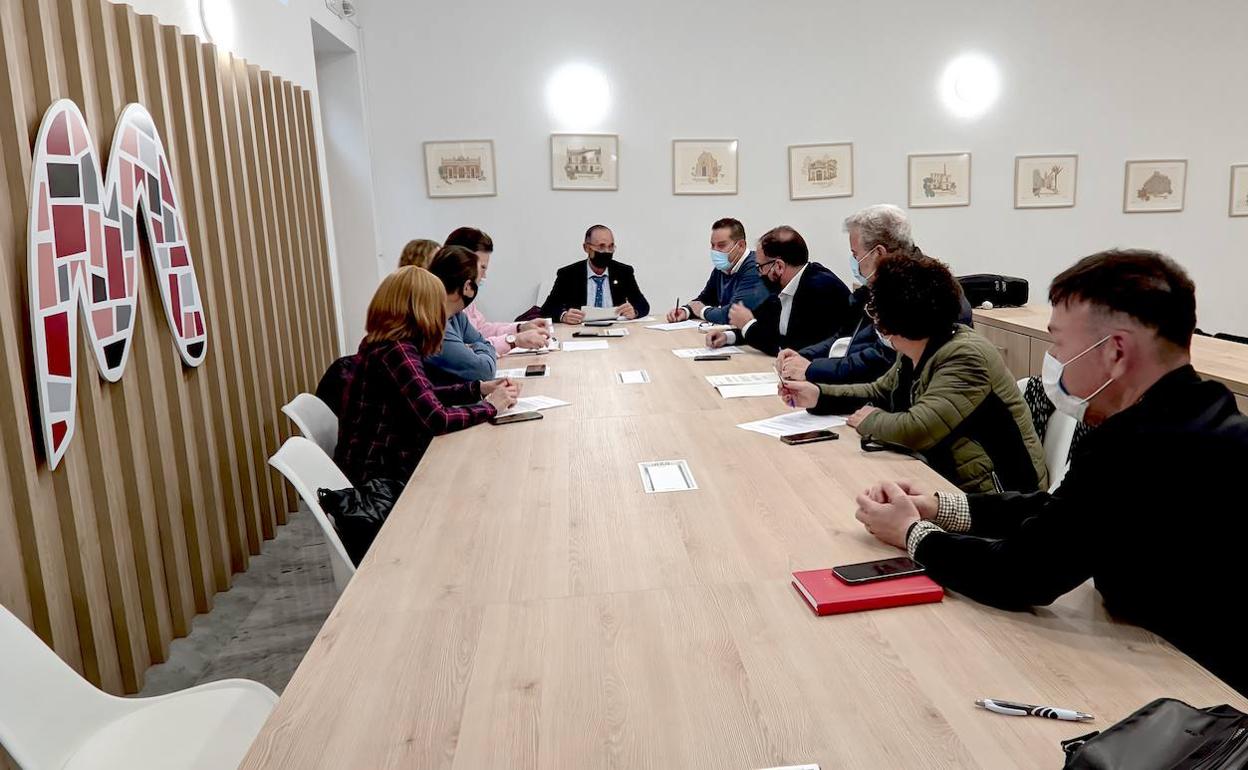 Una reunioìn de la Comisioìn de Asuntos Europeos de la Mancomunitat. 