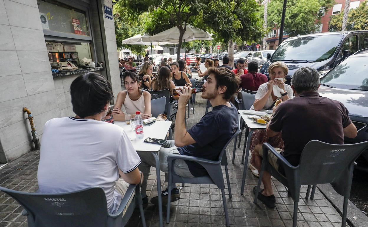 Terrazas en el entorno de la avenida de Aragón. 