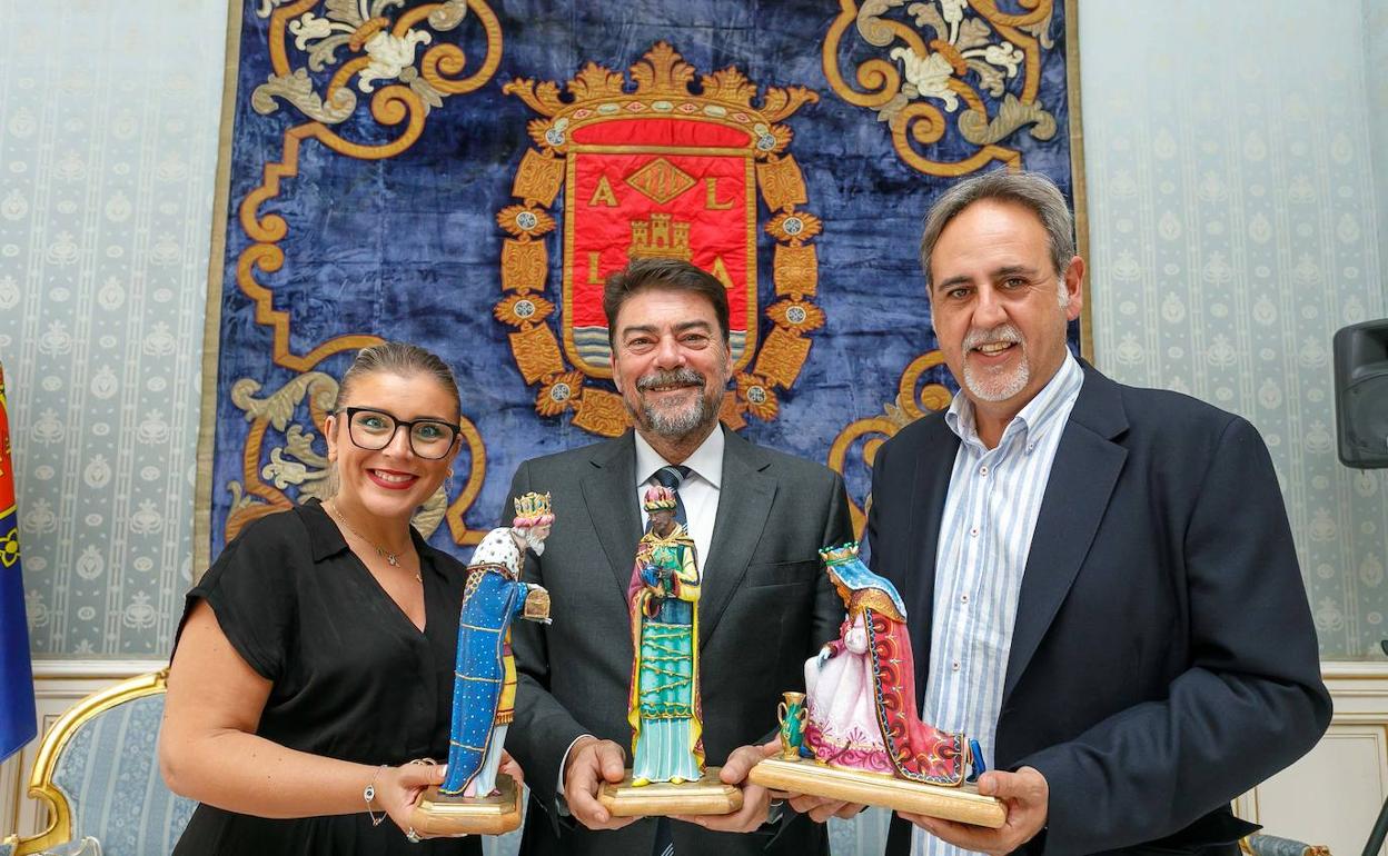 Mari Carmen Sánchez, Luis Barcala y Manolo Jiménez, en la presentación de esta mañana. 