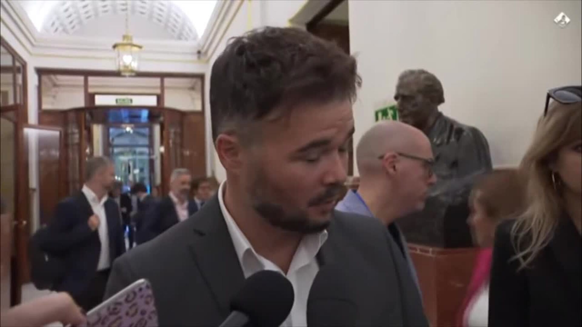 Rufián traslada su "apoyo" a Aragonès tras el cese de Puigneró y desdeña "el ruido"
