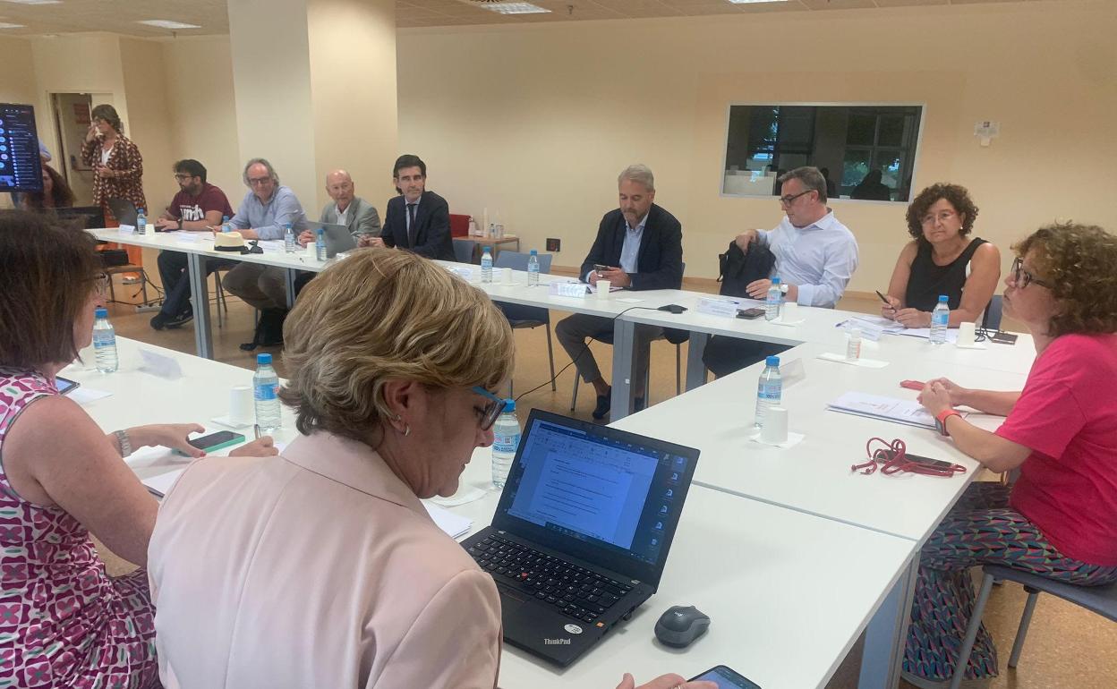 El equipo de Innovación, con la consellera Josefina Bueno a la derecha.