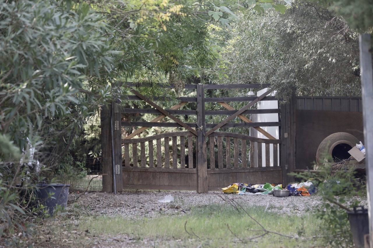 Fotos: Así está la casa de Francis Montesinos que han asaltado dos encapuchados