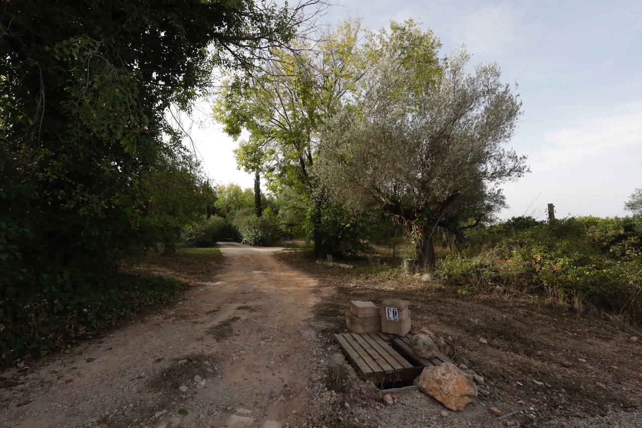 Fotos: Así está la casa de Francis Montesinos que han asaltado dos encapuchados