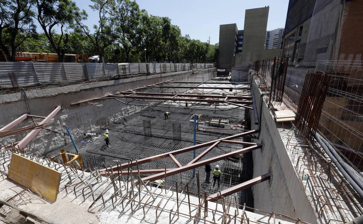 Obras de ampliación del hospital Clínico de Valencia, el pasado verano.