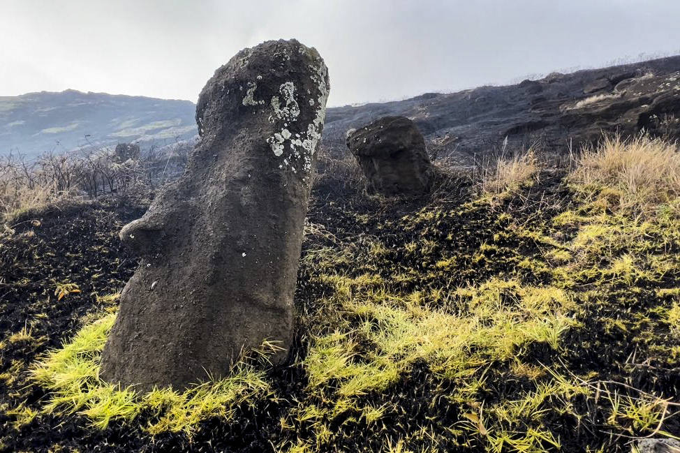 Fotos: Las llamas calcinan decenas de moái en Isla de Pascua