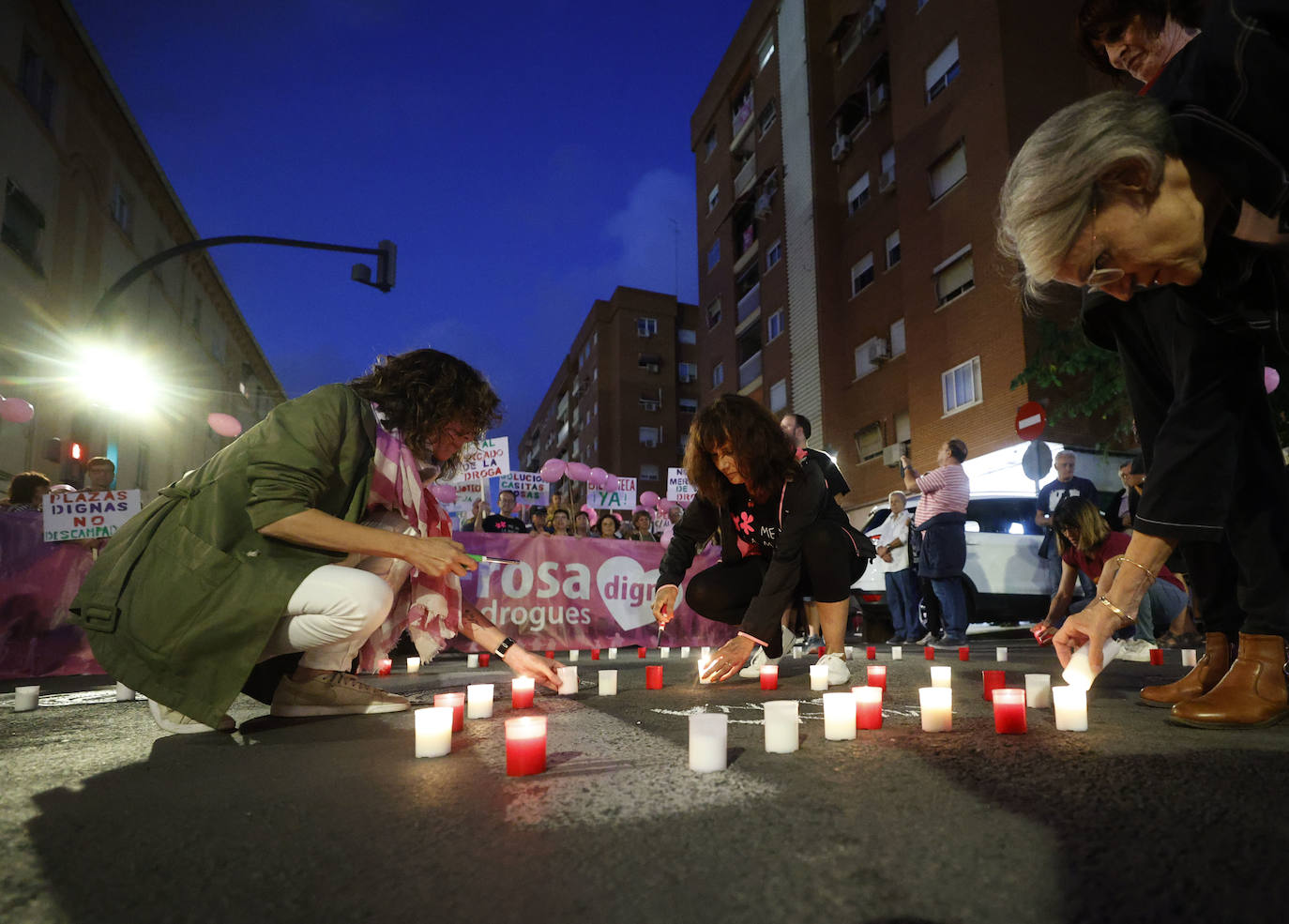 Fotos: Manifestación en La Malvarrosa contra la degradación del barrio