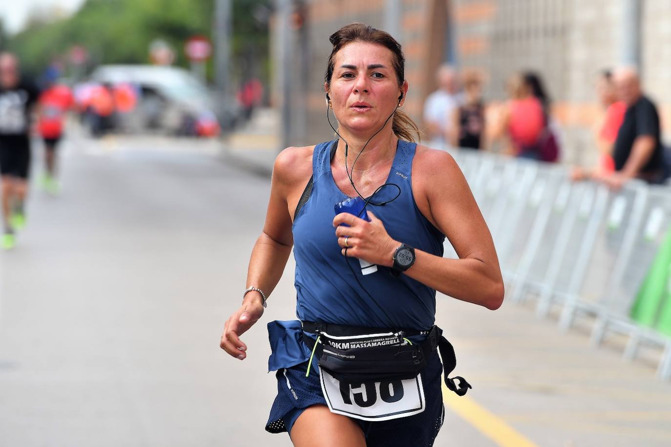 Los corredores en la 10K de Massamagrell.