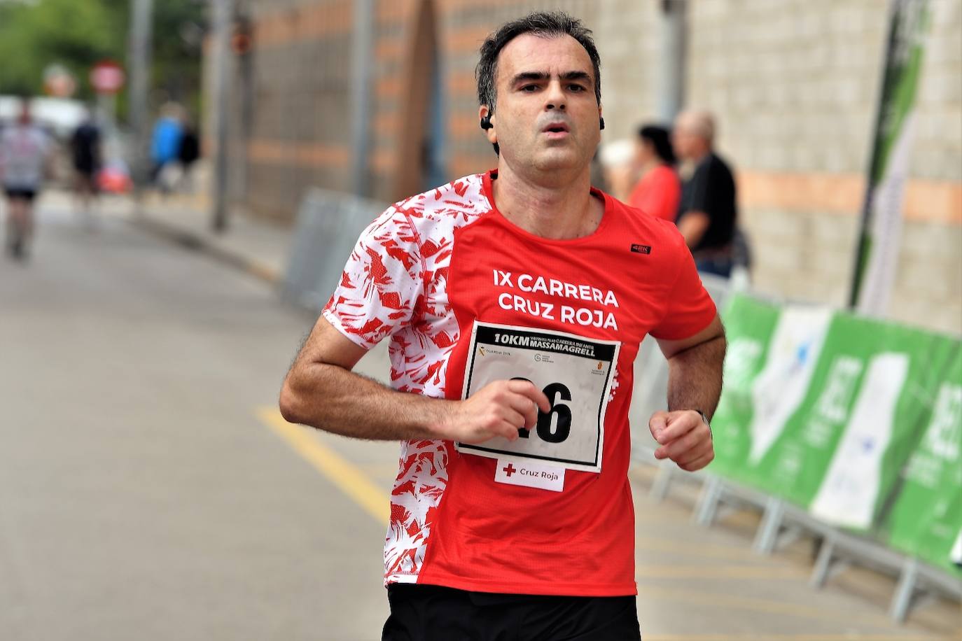 Los corredores en la 10K de Massamagrell.