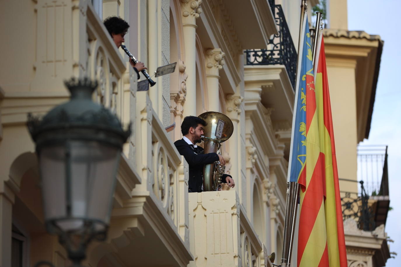 Los invitados han acudido al acto institucional para recibir las altas distinciones.