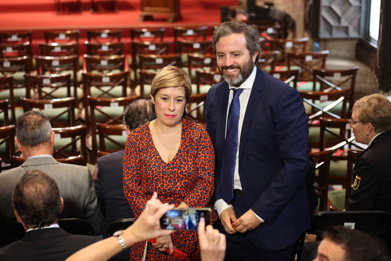 Los invitados han acudido al acto institucional para recibir las altas distinciones.