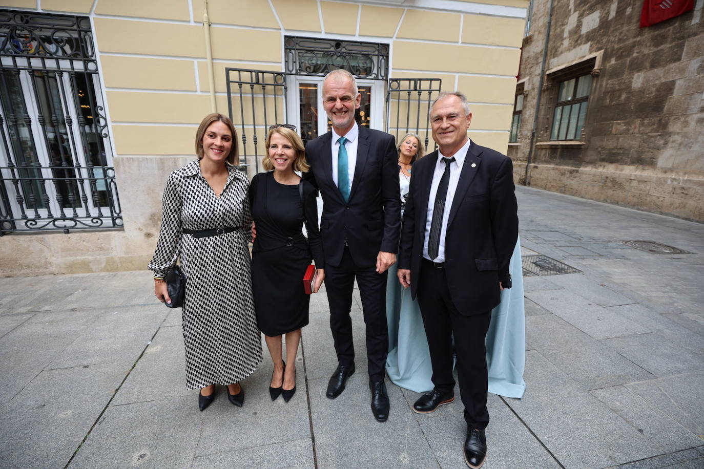 Los invitados pertenecen a diferentes ámbitos de la sociedad valenciana. 