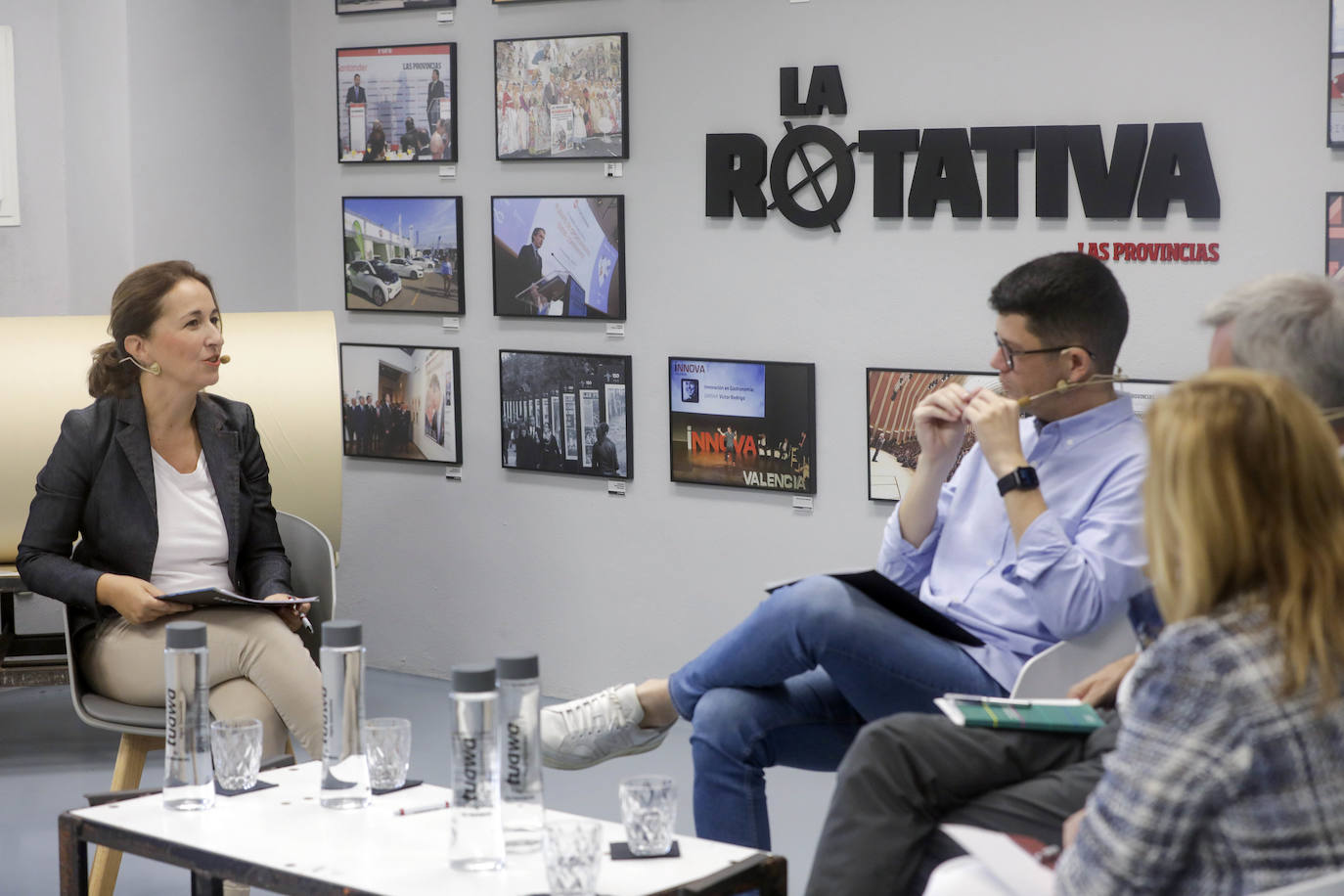 Fotos: Mesa de expertos:«La reforma del Estatut debe responder a las demandas y las nuevas tendencias sociales»
