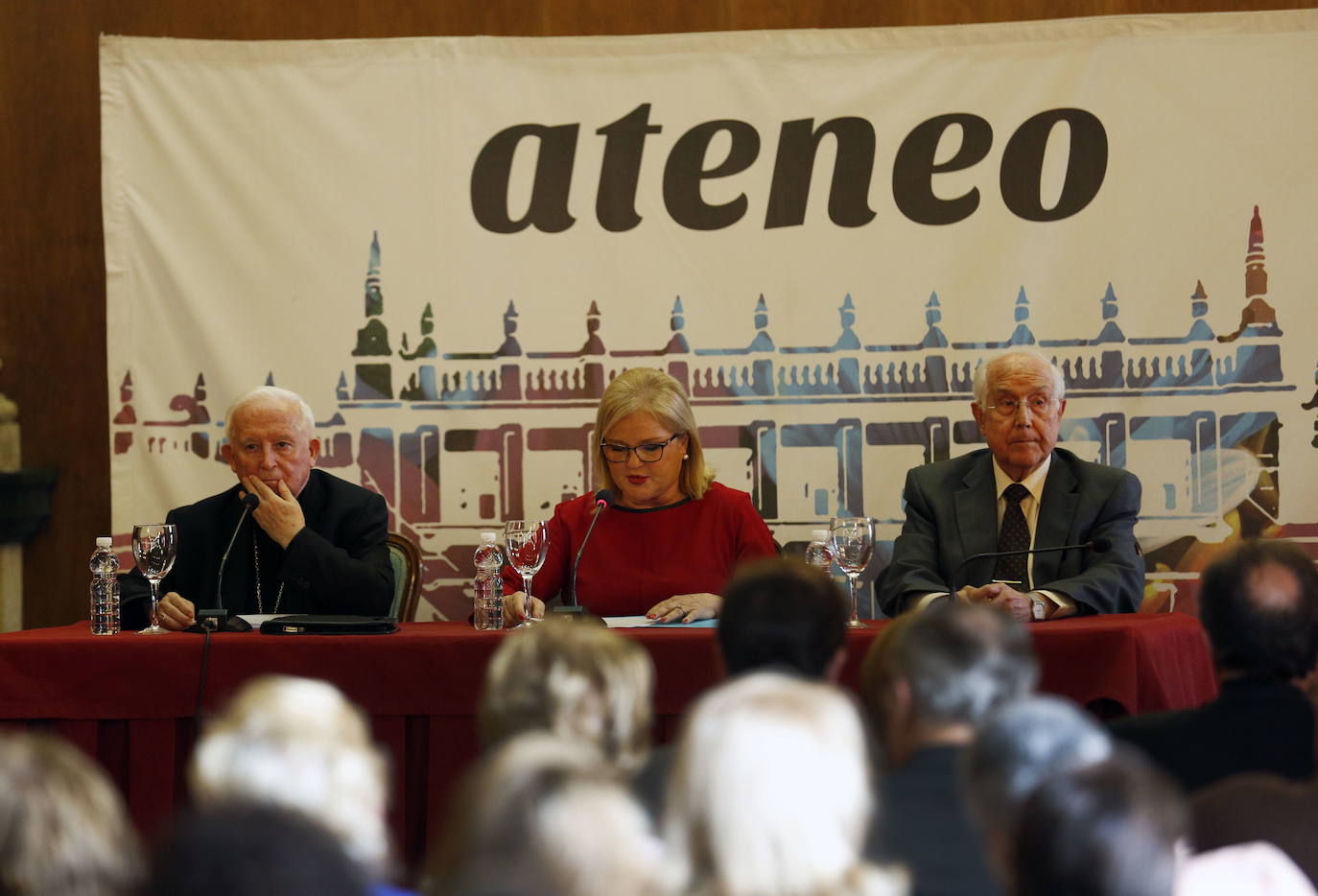 Mayo de 2018. Conferencia del arzobispo en el Ateneo. 