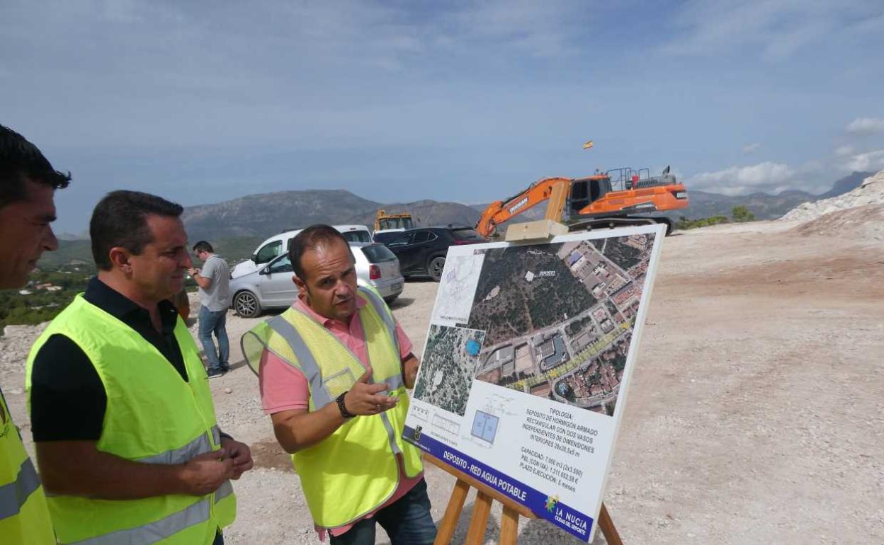 Bernabé Cano visitó las obras que se están realizando en La Nucía