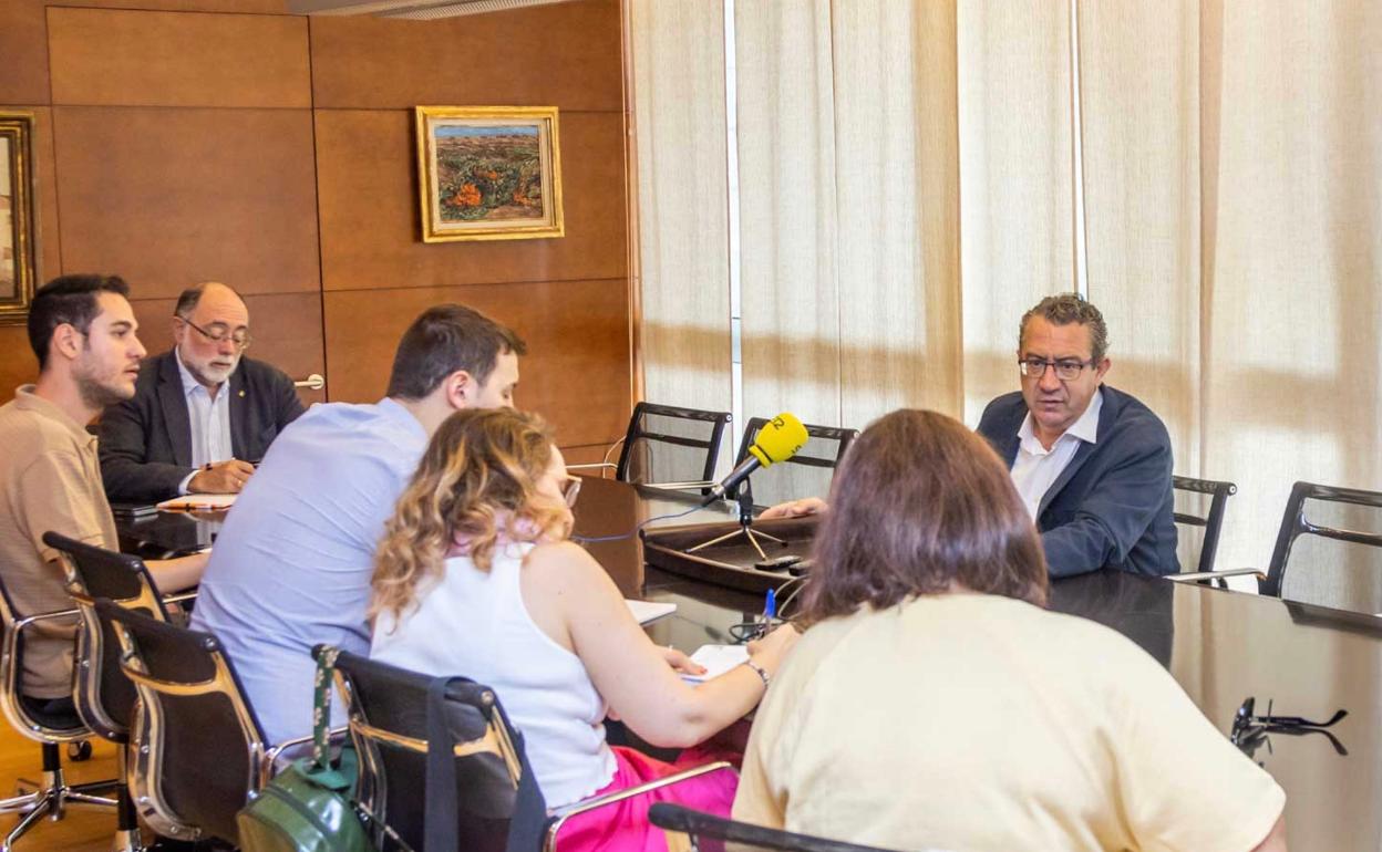 Imagen de Toni Pérez durante su comparecencia ante los medios