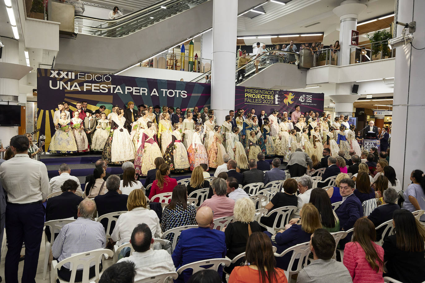 Fotos: Las falleras mayores de Valencia inaguran la exposición de bocetos de las fallas especiales de 2023