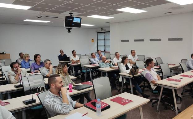 aula de la escuela de negocios de stanford