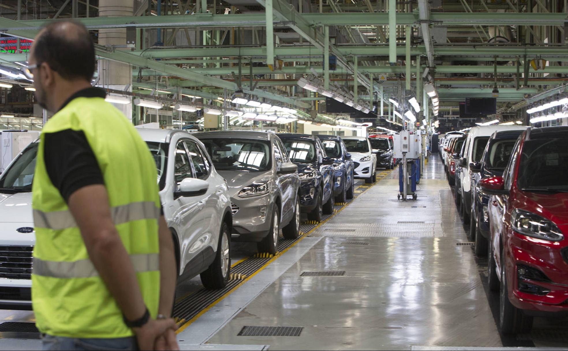 Línea de producción de Ford en la planta de Almussafes. 