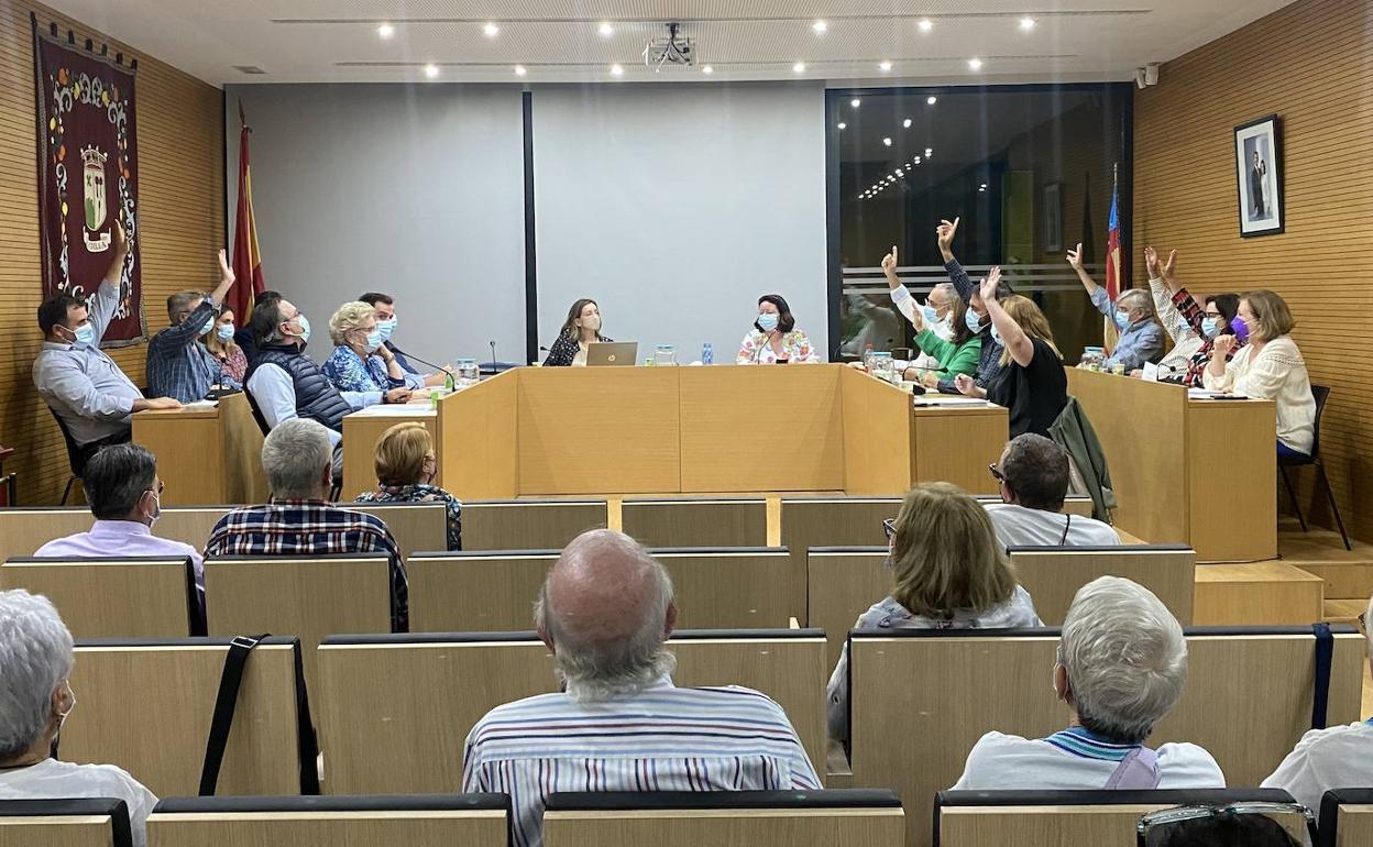 El momento de la votación en el pleno de Godella. 