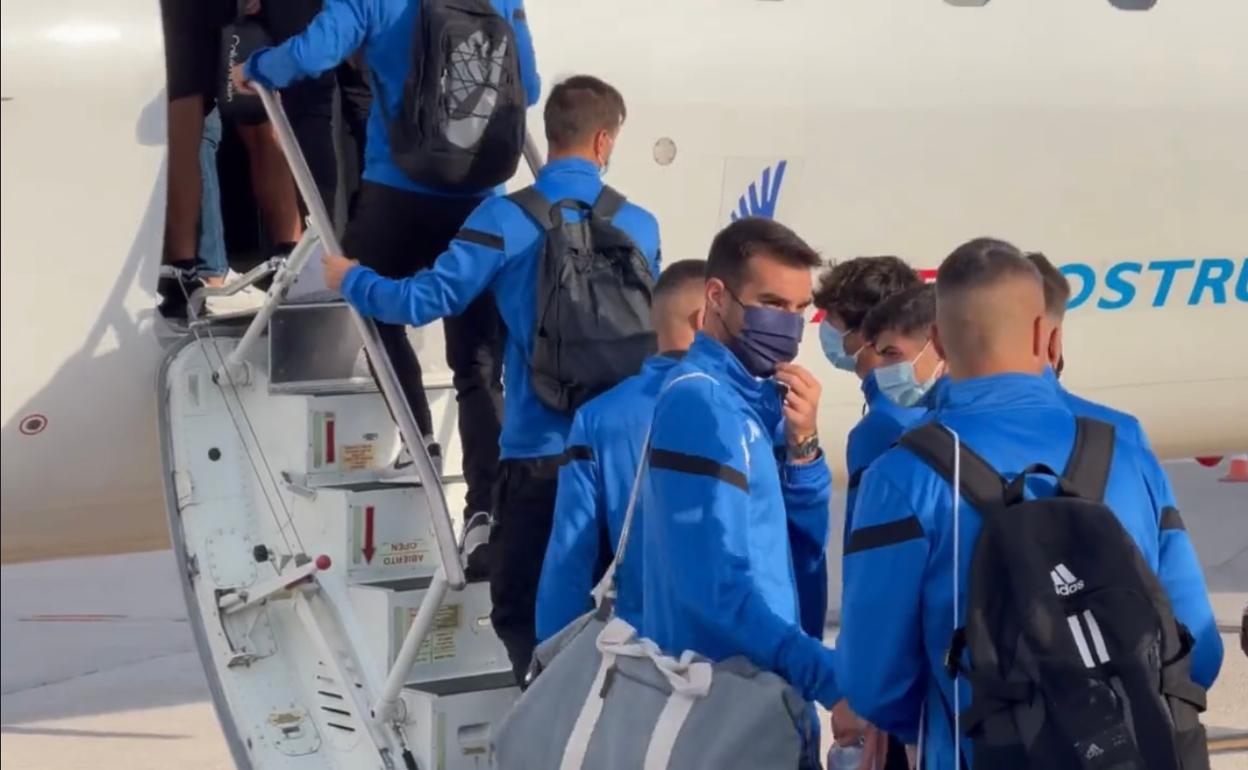 Los jugadores han cogido esta mañana a primera hora un vuelo desde Alicante a Ibiza. 