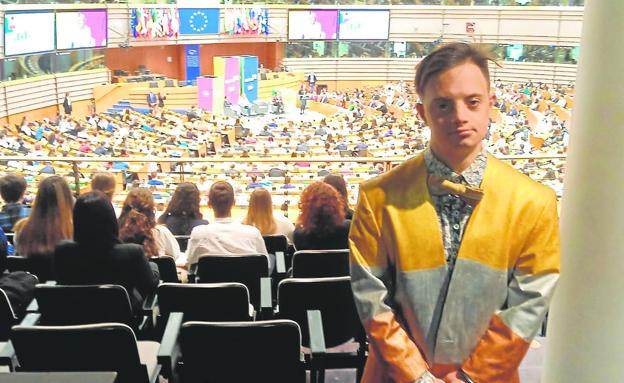 En Europa. Eros Recio, en una visita al Parlamento Europeo en Bruselas.