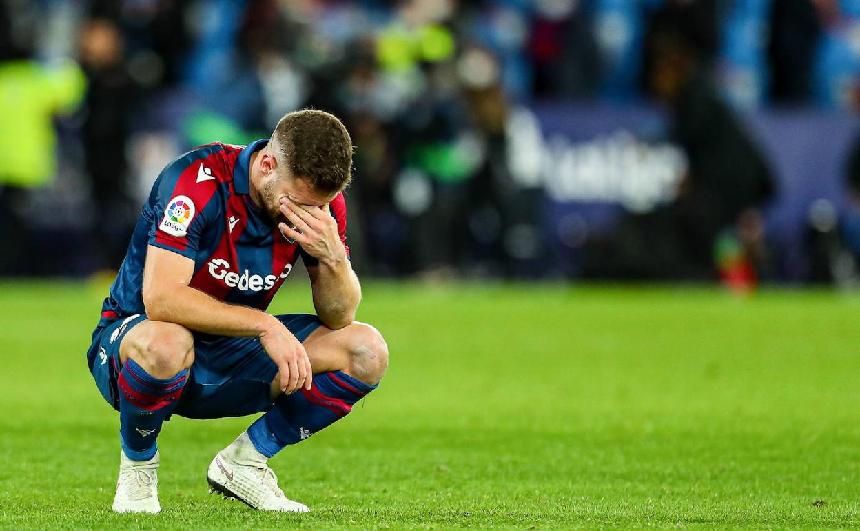 Shkodran Mustafi, durante un partido con el Levante.