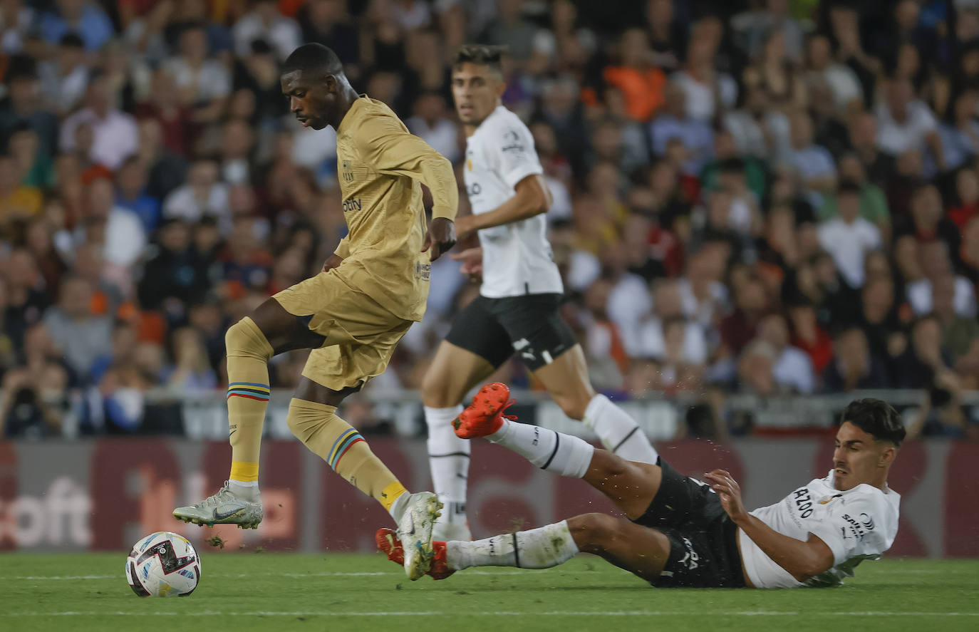 Fotos: Las mejores fotografías del Valencia CF - FC Barcelona (29/10/2022)