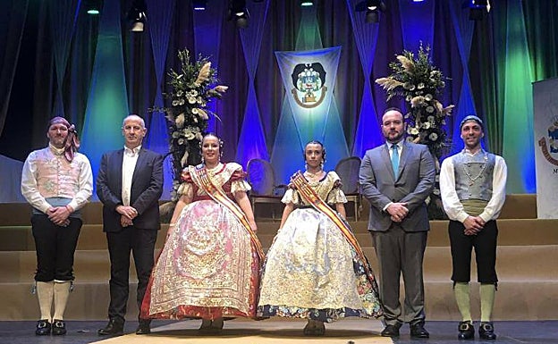 Imagen principal - Las falleras mayores de Manises (arriba), Alaquàs (derecha) y Alfafar (izquierda). 