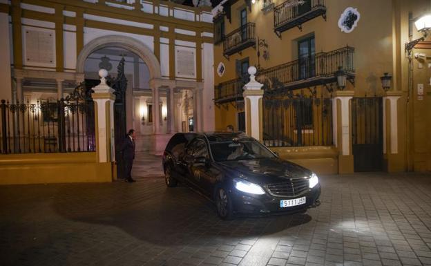 Coche fúnebre durante exhumación de Queipo de Llano y Francisco Bohórquez en Sevilla. 