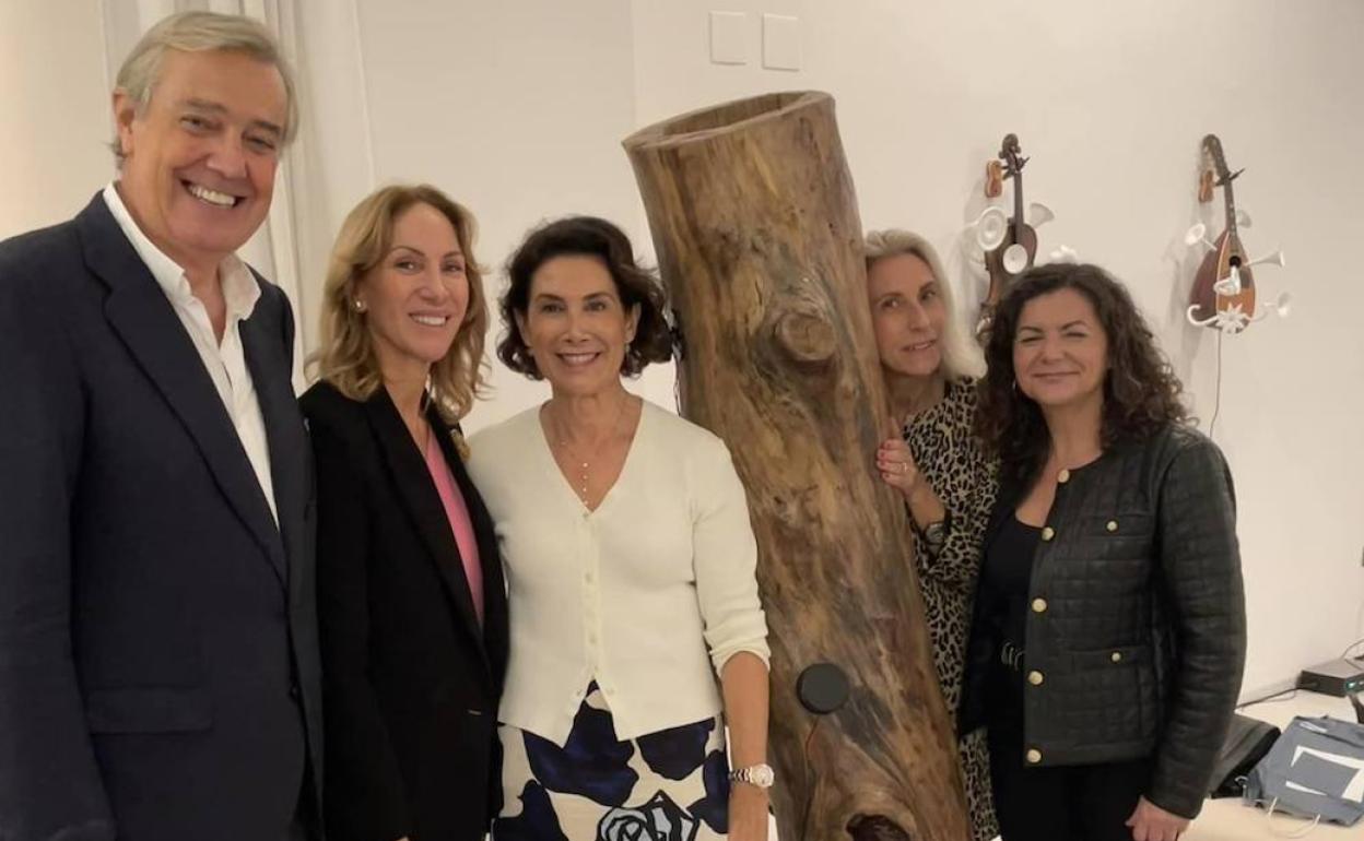 Javier Vela, Nela Gómez Villalonga, Ana Serratosa, Mari Carmen García y Mar Beltrán.