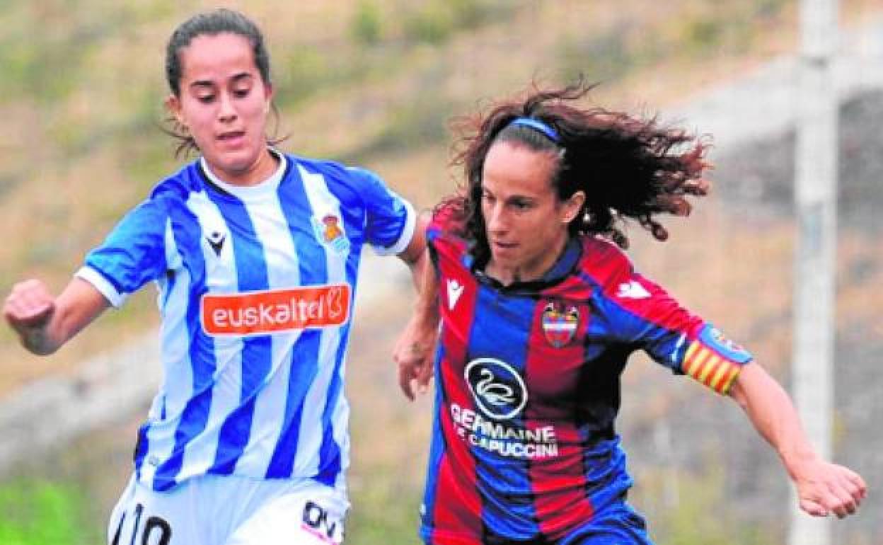 Alharilla, en un encuentro ante la Real Sociedad. 