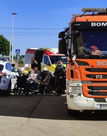 Imagen secundaria 2 - Actuación de Bomberos.